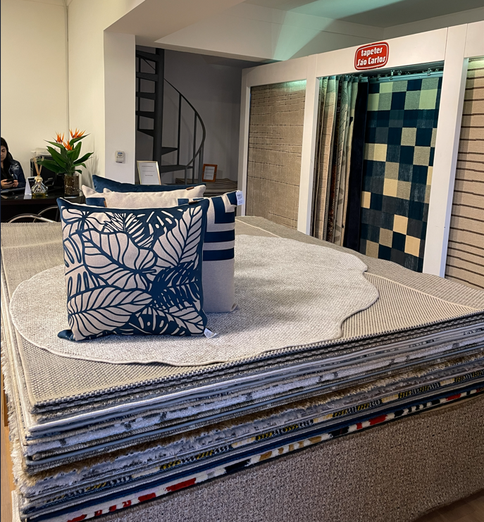 Tapetes grandes, médios e pequenos